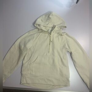 Brand NEW scuba without tag ivory lululemon bum cover XS/S gold zipper.